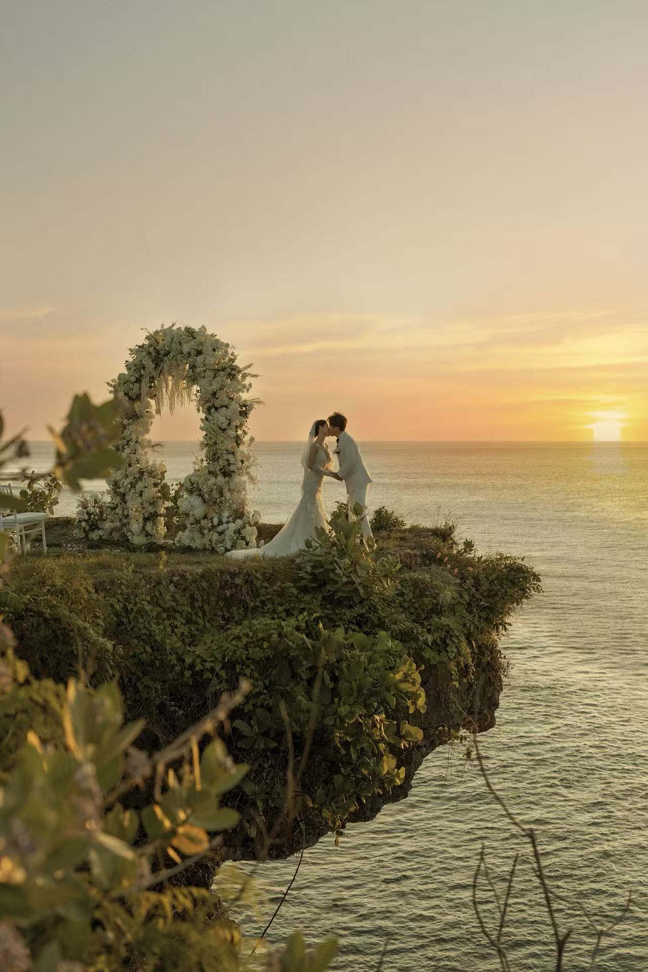 Timeless Romance wedding inspiration by Journities