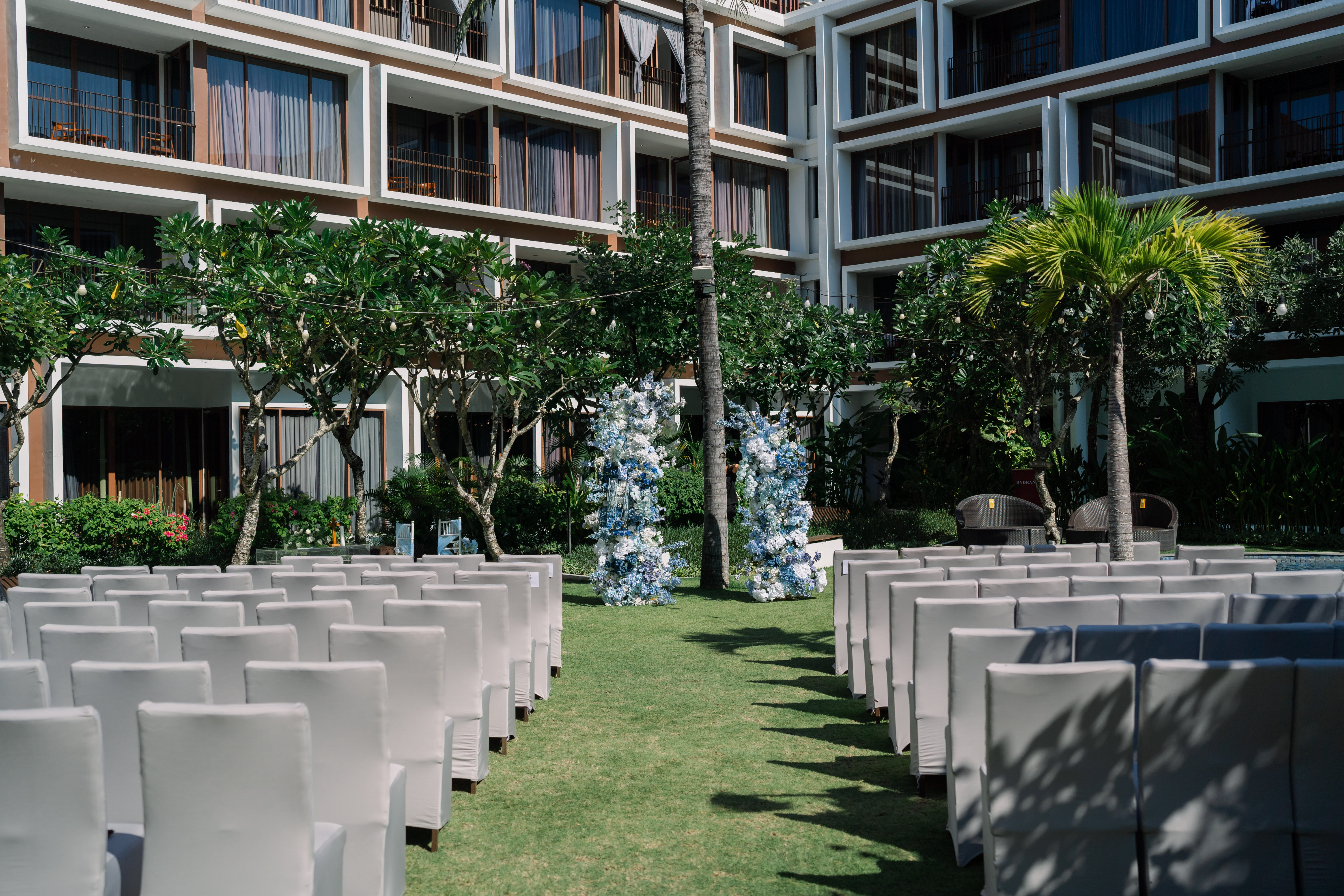 Golden Tulip Evening — photo 4